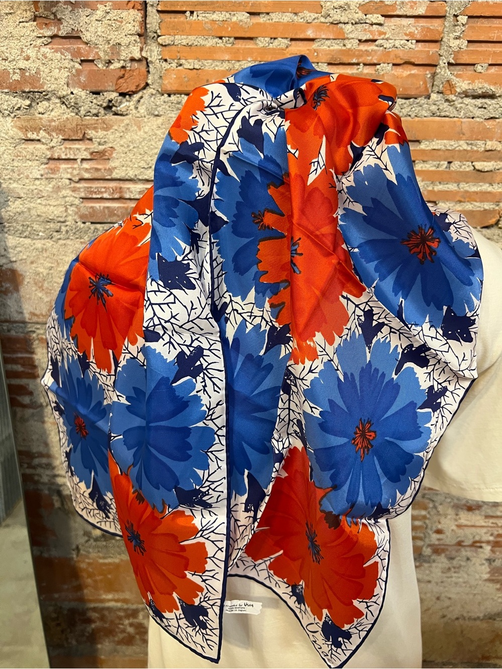 Vintage Vera Neumann oblong Scarf original folds red / blue large  floral print
